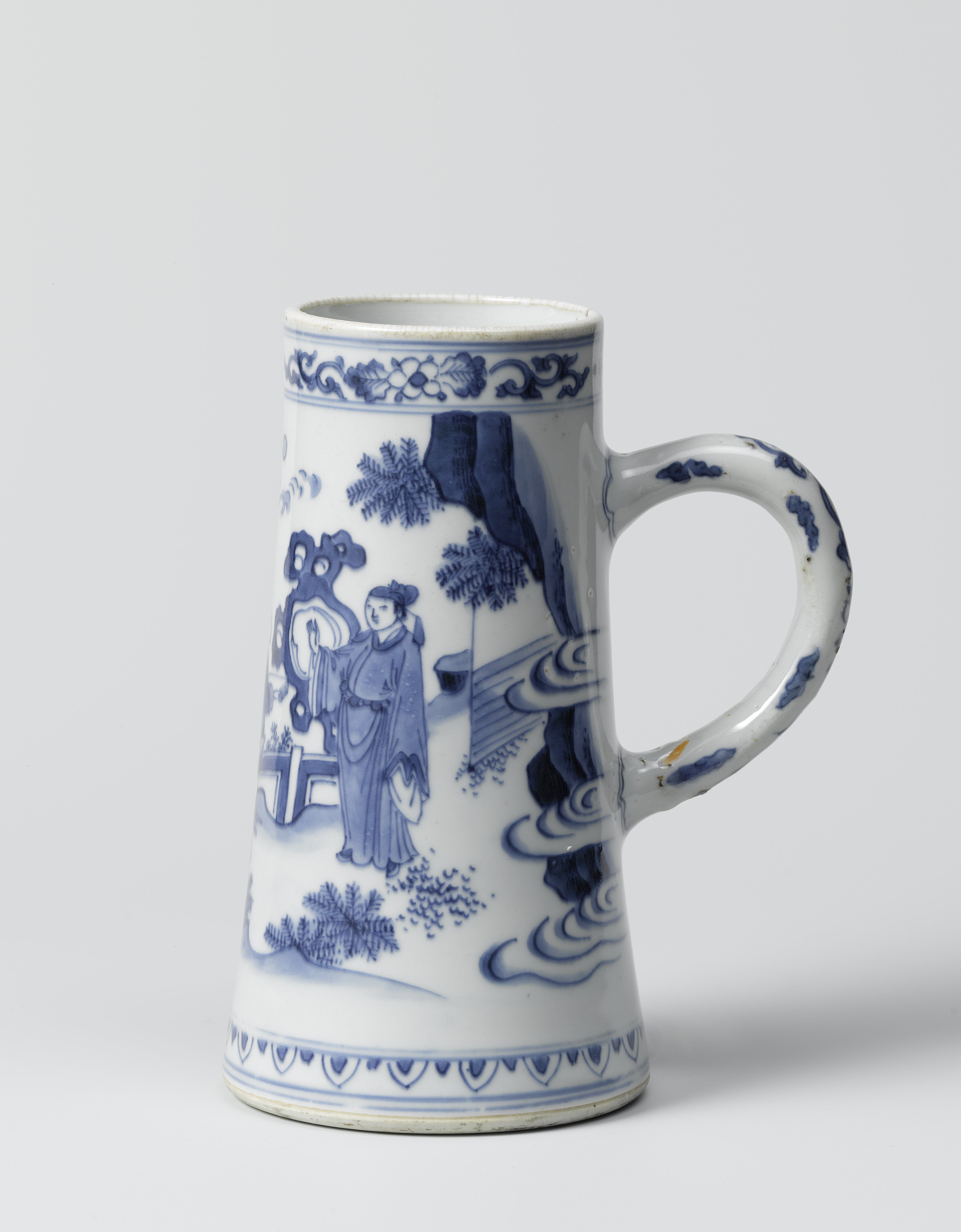 3. Bierkan met figuren in een landschap, Jingdezen, China, Overgangsperiode (Chongzheng-periode), ca. 1635-1650, h. 18,7 cm, porselein, Rijksmuseum, AK-NM-6813