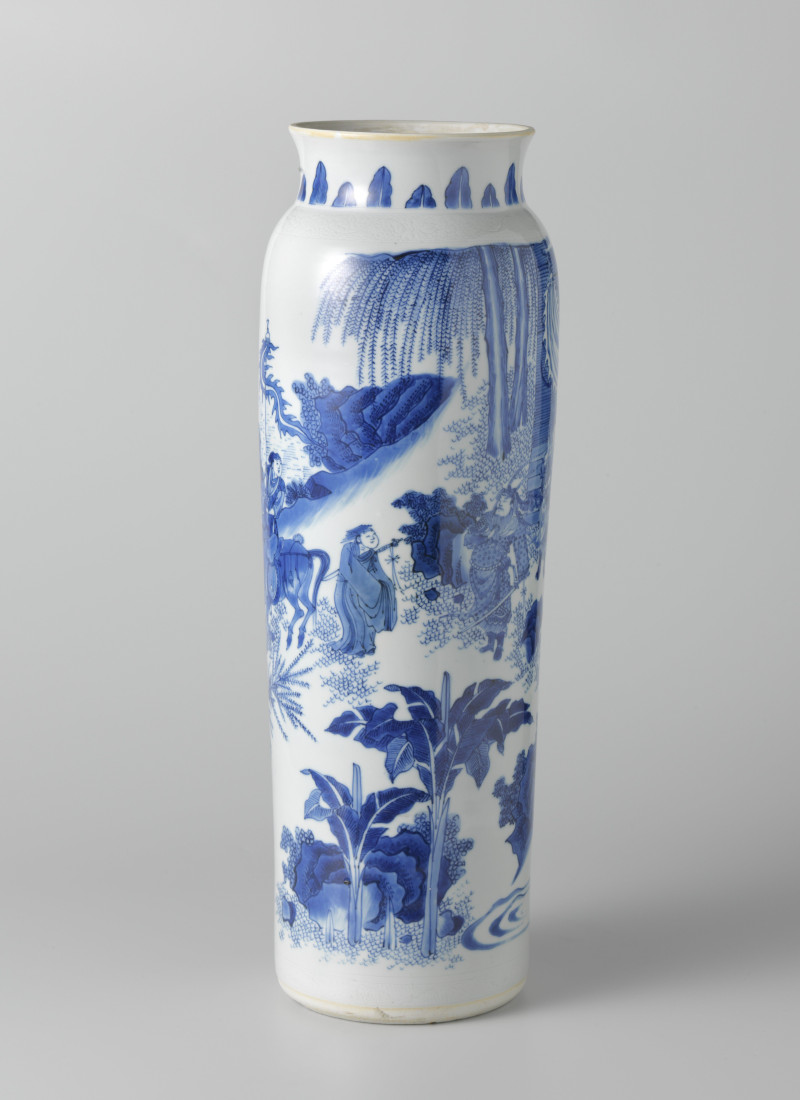 4. Rolwagen met figuren in een landschap, Jingdezhen, China, Overgangsperiode (Chongzheng-periode), ca. 1635-1650, h. 46,3 cm, porselein, Rijksmuseum, AK-NM-6678