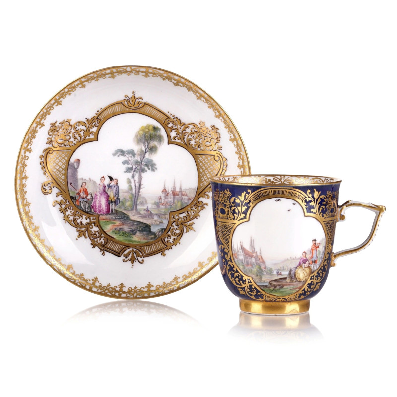 Kop en schotel met Slot Albrechtsberg, collectie Keramiekmuseum