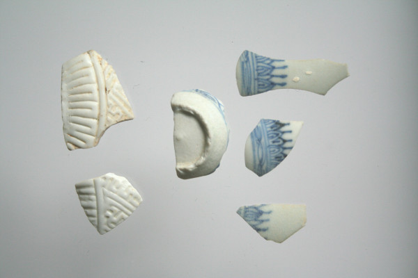 Figure 2 Porcelain fragments of thin wine cups found on Mauritius island from the shipwreck of the Geünieerde Provinciën (1615), Mahebourg Museum, Mauritius Island. Photo: Christine van der Pijl-Ketel.