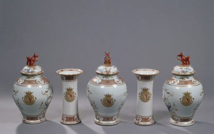1.12 1934.0088 S armorial porcelain Sichterman, 18th century, Groninger Museum